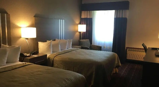 Семейный номер Standard SureStay Plus by Best Western Edmond