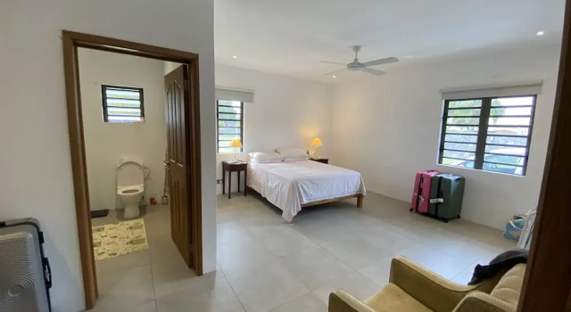 Charming 4-bed Villa in Beau Vallon, Rezervovat Vila Hotely v Asturie s parkováním, Parkování