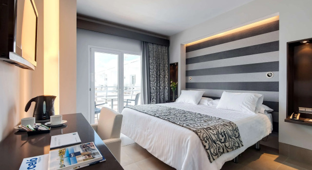 Номер Standard с красивым видом из окна Barceló Hamilton Menorca
