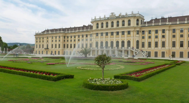 Apartment24-Schönbrunn Zoo, Book Apartment Hotels in 14. Penzing with Parking, Parking