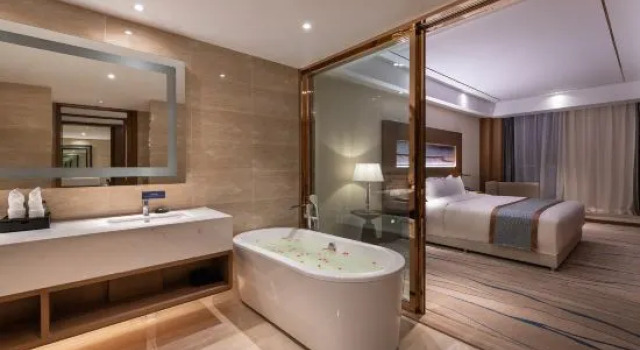 Люкс Novotel Qingdao New Hope