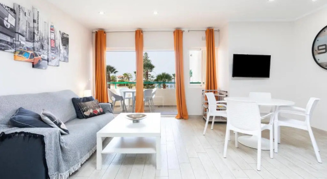 Soleado apartamento vistas al mar Los Cristianos, Prenota Appartamento Hotel a Tenerife con piscina, Piscina