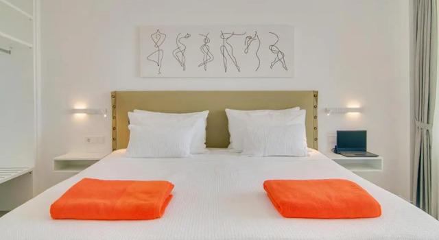 Люкс Superior Livinghome Suites