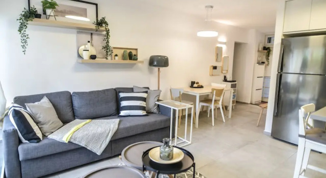 3 Bedroom Garden Apartment, Забронировать Апартаменты/квартира Тель-Авив Тель-Авивский округ, рядом с Музей Эрец-Исраэль