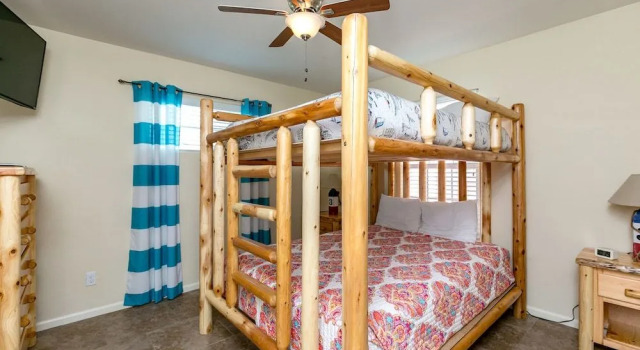 ReelEm Inn 614 by RedAwning