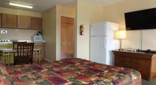 Студия Canadas Best Value Inn Whitecourt