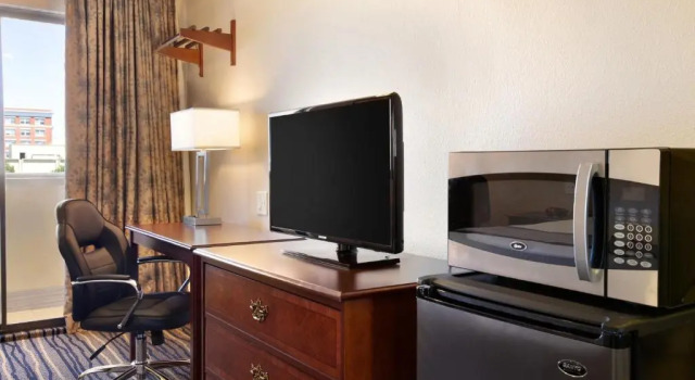 Люкс Days Inn by Wyndham Eureka CA
