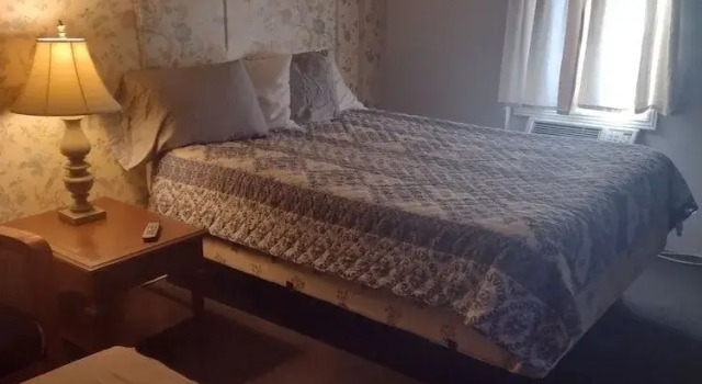 Hub City Inn, Book Hotel Hoteller i Limon med parkering, Parkering