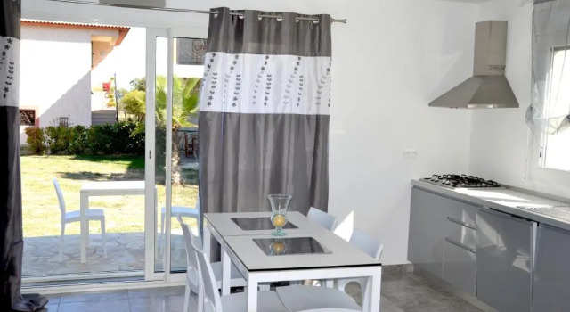 Appartamento 4 persone - feet in the water, Varaa Huoneisto Santa-Lucia-di-Moriani 