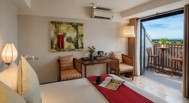 Двухместный номер Deluxe с балконом RiverTown Hoi An Resort & Spa