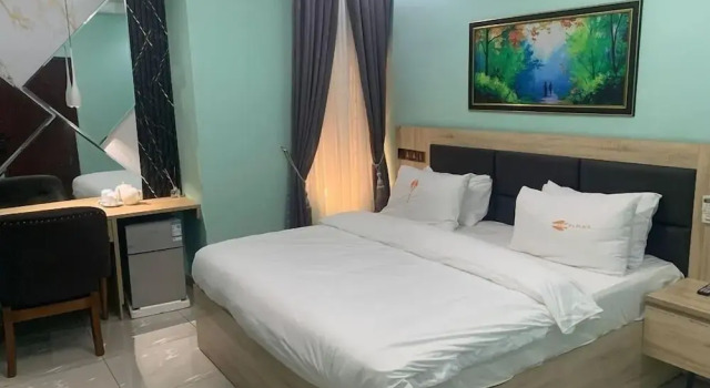 P1 Place Hotel, Rezerwuj Hotel Hotele w Lagos z parkingiem, Parking