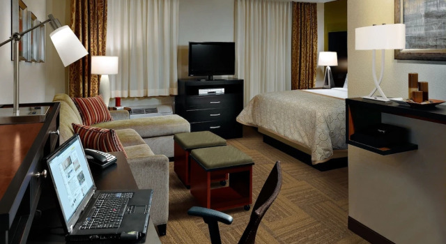 Двухместная студия люкс Staybridge Suites Tomball - Spring Area by IHG
