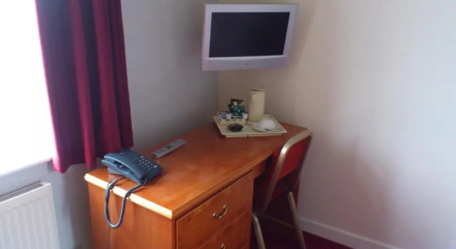 Одноместный номер Standard с видом на сад The Griffin Hotel