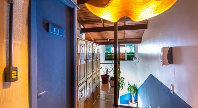 Четырёхместный номер Standard с видом на озеро Sea Wolf Surf Hostel