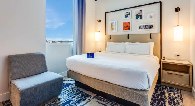 Двухместный номер Compact SERENA Hotel Aventura Miami, Tapestry Collection by Hilton