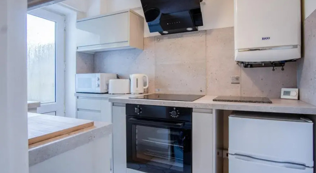 Sea Breeze Apt 1 - 1 Bedroom - Horton Beach, Rezervați Hotel Horton Cardiff