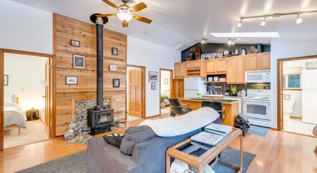 Mt Baker Lodging Cabin 64 – FRPL, WIFI, SLEEPS 6! by MBL, Prenota Casa vacanze Warnick Stati Uniti