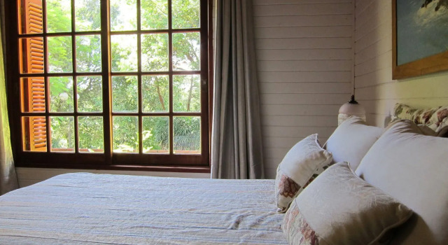 Guest House Puerto Iguazu, Забронировать Гостевой дом Отели Пуэрто-Игуасу с парковкой, рядом с Магазин беспошлинной торговли города Пуэрто-Игуасу, Парковка