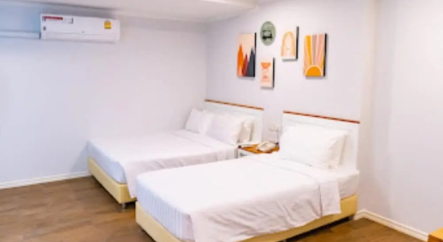 Номер Standard с балконом J PLACE HOTEL