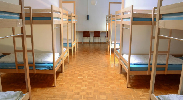 Кровать в общем номере (мужской номер) Luzern Youth Hostel