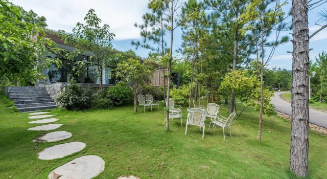 Вилла Luxury с 2 комнатами Villa Flamigo Dai Lai Chinh Chu