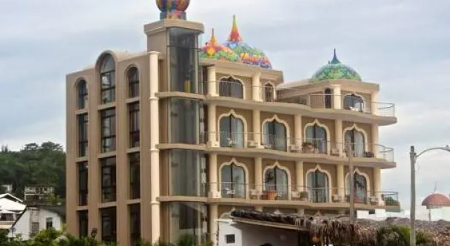 Кровать в общем номере Dharma Beach