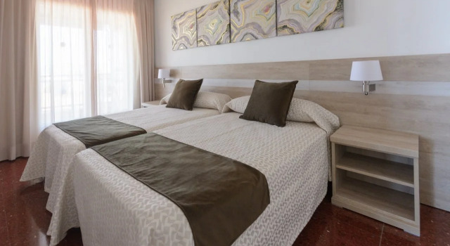 Albatros Family, Забронировать Апарт-отель Отели Tarragonès 3 звезды, 3*