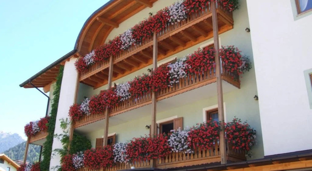 Albergo Eden, Забронировать Отель Трансаккуа Primiero