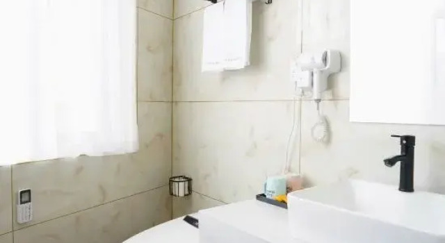 7Days Inn Hotel (Jinzhou Yi County Fengguosi), Book Hotel Hotels in Liaoning with Parking, Parking