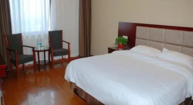 GreenTree Inn AnHui Fuyang City Jieshou Railway Station Xinyang East Road Business Hotel, Book Hotel Hotels in Fuyang with Parking, Parking