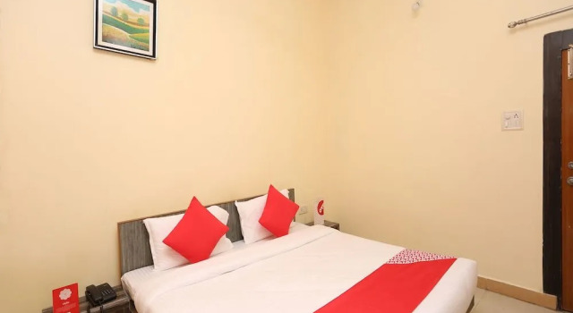 Oyo 24097 Hotel Gangotri, Забронировать Отель Отели штата Махараштры 3 звезды, 3*