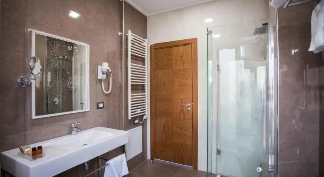 Номер Standard Hotel Colosseo Tirana