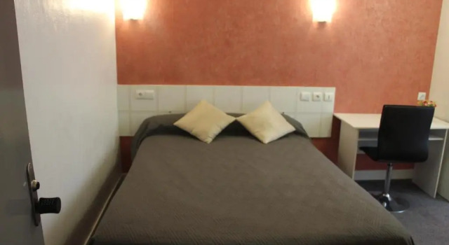 Номер Classic Hotel Au Chapon Fin
