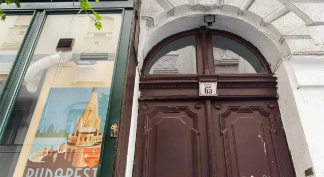 Апартаменты Authentic Akacfa Apartment