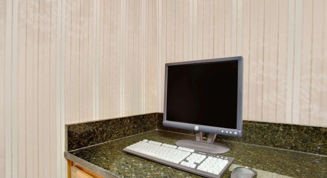 Days Inn by Wyndham Newport News City Center Oyster Point