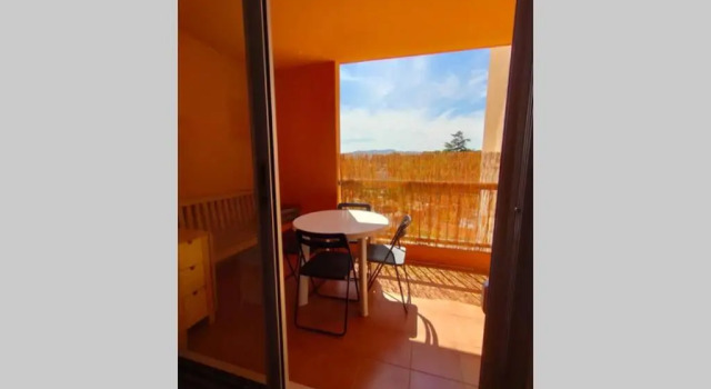Appartement T2 bord et vue mer