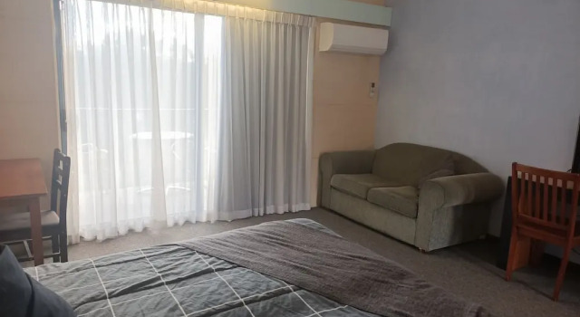 Номер Standard с балконом и с видом на озеро Yanchep Inn