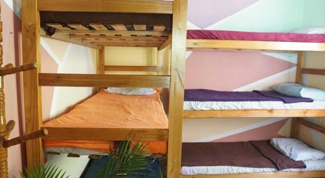 Hostel Tropico de Capricornio - Praia, Забронировать Хостел Отели Убатуба с парковкой, рядом с Praia do Itagua, Парковка