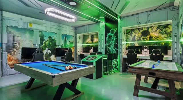 Upstay Movie-Themed Villa for 22 at ChampionsGate, Забронировать Вилла Виллы Давенпорт, Вилла