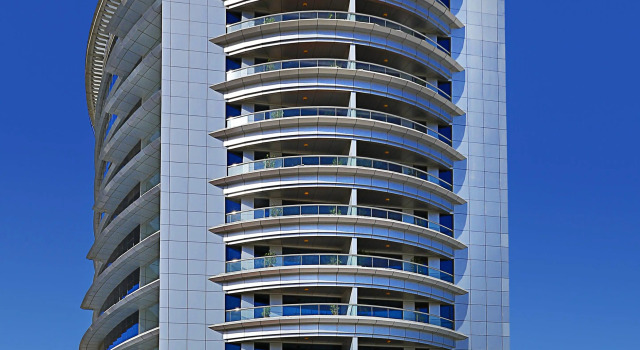 Отель DoubleTree by Hilton Dubai Port Saeed