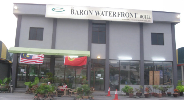 Baron Waterfront Hotel