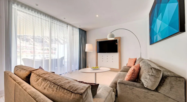 Люкс с 2 комнатами с балконом Radisson Blu Resort & Spa, Gran Canaria Mogan