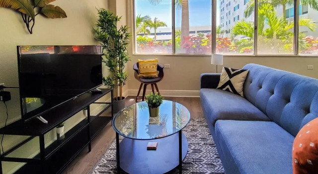 FRONTDESK The Wayland Apts Downtown St Pete