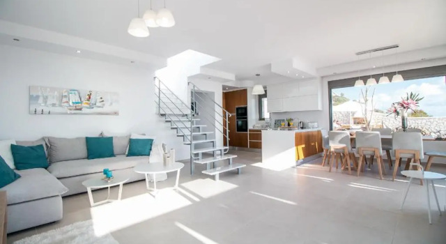 Francis & Gregorys Luxury Villas