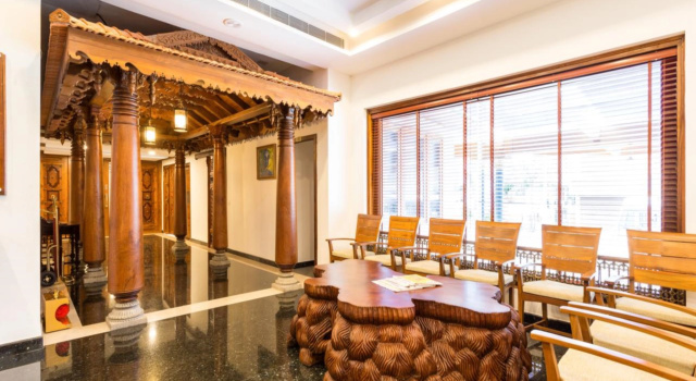 Sterling Guruvayur, Varaa Hotelli Hotellit New Delhi pysäköinnillä, Pysäköinti