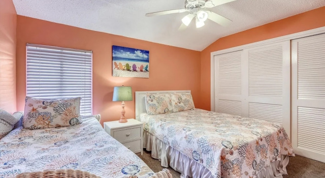 Номер Standard с 4 комнатами Sugar Beach A6-Lovely 4 bedroom 3 bath Condo. Sleeps 11. Free Beach Chairs 2021! 4 Condo by RedAwning