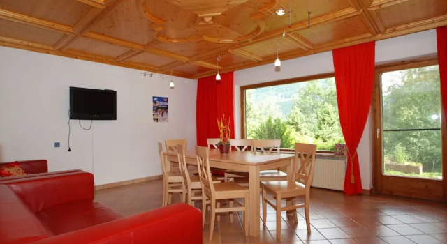 Апартаменты Scenic Apartment in Neukirchen am Großvenediger near Ski Area