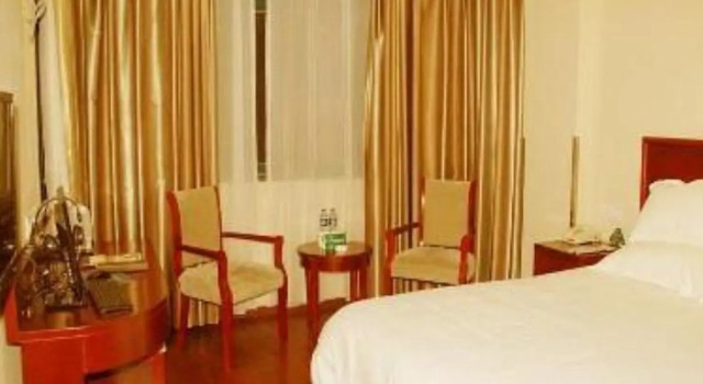 Номер Business GreenTree Inn Anhui Luan Shouxian Dinghu Avenue Express Hotel