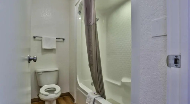Четырёхместный номер Standard Motel 6-Flagstaff, AZ - Butler