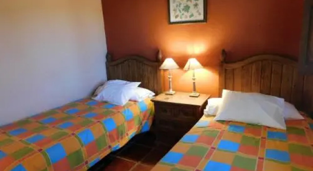 Casa Rurales Cimera y Brincalobitos, Забронировать Отель Ойос-дель-Эспино Sierra de Gredos